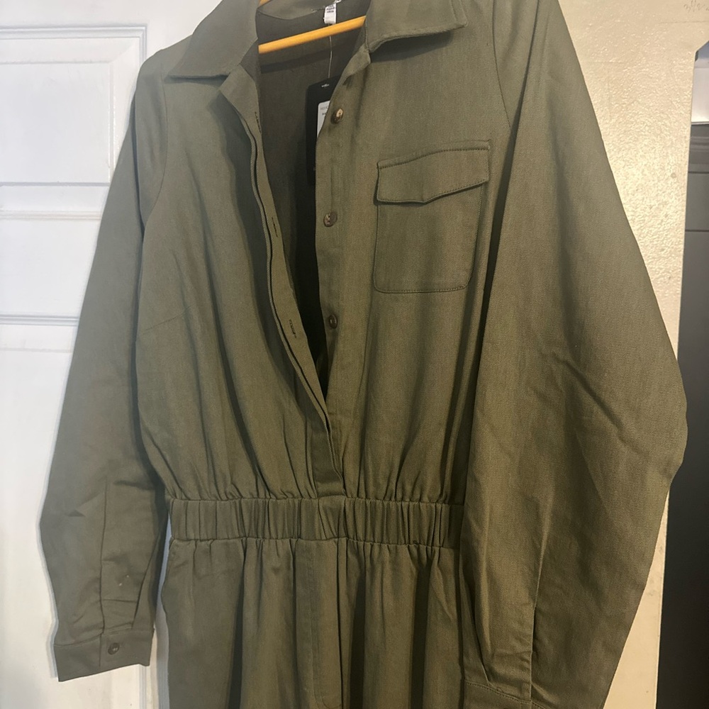 Fashion Nova Green Utility Jacket with Collared Neckline